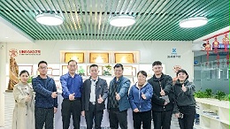 搭起人才舞臺(tái)丨珠海市香洲區(qū)總工會(huì)領(lǐng)導(dǎo)一行蒞臨靈科超聲波參觀(guān)調(diào)研